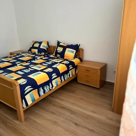 Grundstein Apartment *