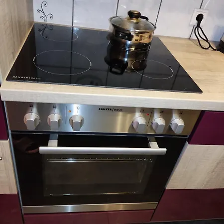 Grundstein Apartment *